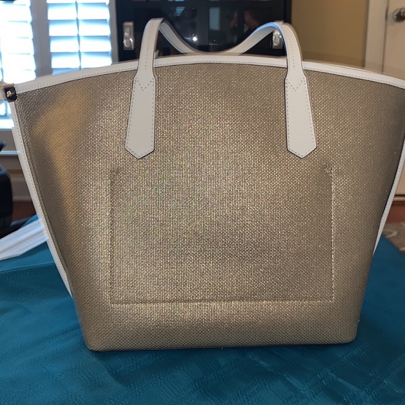 FINAL CHANCE!⭐️NWT, GORGEOUS MICHAEL KORS TOTE⭐️PRICED TO SELL ‼️ - Picture 11 of 16